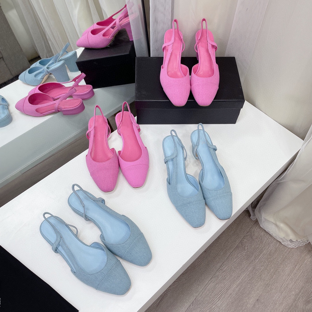 Spring and autumn single denim high heeled sandals luxury designer mixed color casual foot set women's flat shoes 34-4, Black
Spring and autumn single denim high heeled sandals luxury designer mixed color casual foot set women's flat shoes 34-4, Black