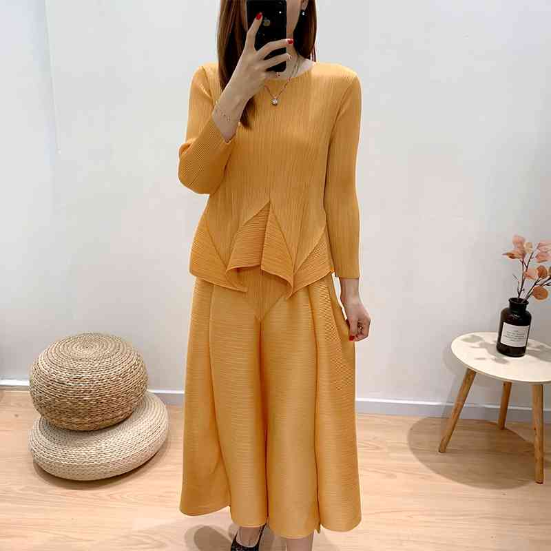 LANMREM Green Beige Suit Round-neck Pleated Loose Casual Pullover Long-sleeved Top+ankle-length Skirt Female Fashion 2A14 210708