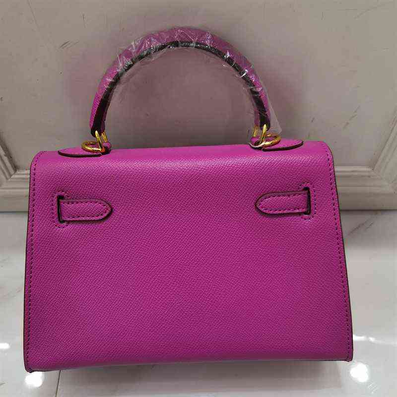 Fashion Exquisite Bag Retro Casual Women Totes Lady Shoulder Messenger Bags Genuine Leather Luxury, 19cm
Fashion Exquisite Bag Retro Casual Women Totes Lady Shoulder Messenger Bags Genuine Leather Luxury, 19cm