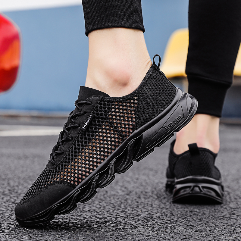 2021 men women running shoes -21 black blue gray white comfortable breathable fashion mens womens shoe trainers sports sneakers size 39-44
2021 men women running shoes -21 black blue gray white comfortable breathable fashion mens womens shoe trainers sports sneakers size 39-44