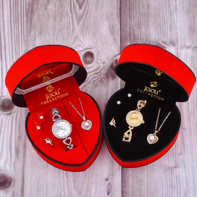 Wristwatches Women Bracelet Watch Gift Set Gold Crystal Design Necklace Earrings Ring Female Jewelry Quartz For Womens Valentine, Gold set
Wristwatches Women Bracelet Watch Gift Set Gold Crystal Design Necklace Earrings Ring Female Jewelry Quartz For Womens Valentine, Gold set