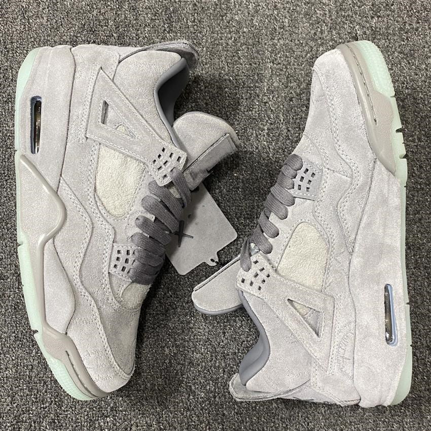 2020 New Authentic 4 KAWS Cool Grey White Glow In DARK Mens Outdoor Shoes Sports Sneakers 930155-003 With Box
2020 New Authentic 4 KAWS Cool Grey White Glow In DARK Mens Outdoor Shoes Sports Sneakers 930155-003 With Box