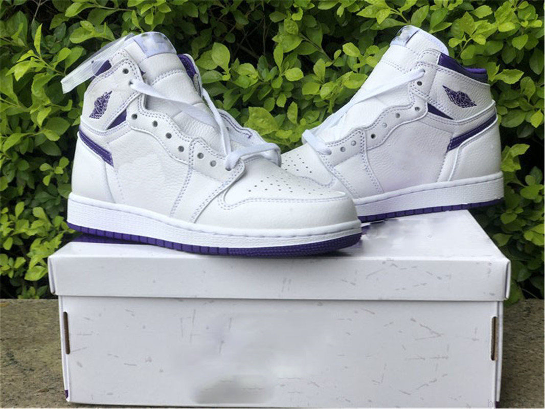 Release Authentic 1 OG WMNS Court Purple Men Outdoor Shoes CD0461-151 White Sport Sneakers With Box Size 7-13
Release Authentic 1 OG WMNS Court Purple Men Outdoor Shoes CD0461-151 White Sport Sneakers With Box Size 7-13