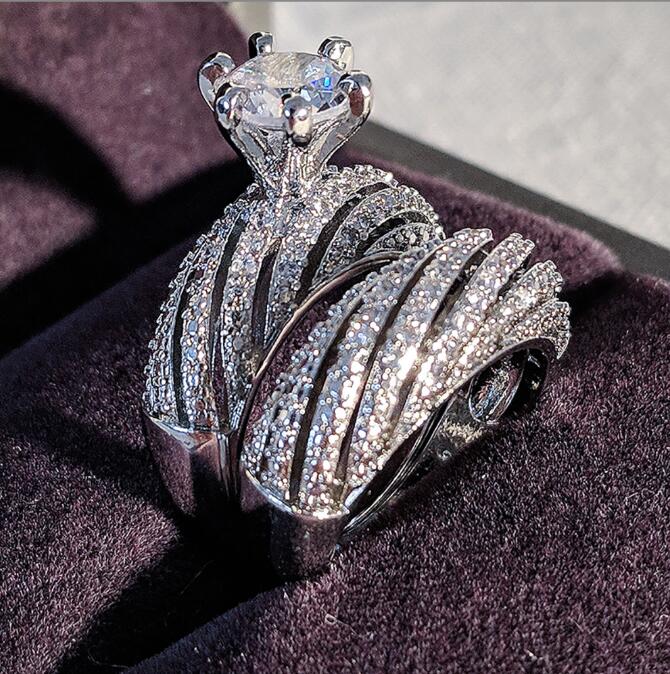 Choucong Brand Wedding Rings Luxury Jewelry 925 Sterling Silver Round Cut White Topaz Pave Zircon CZ Diamond Gemstones Party Women Bridal Couple Ring Set Gift