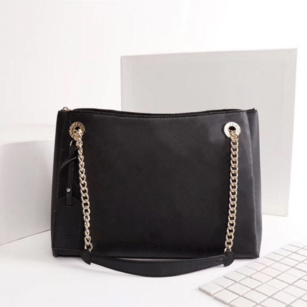 Luxurys Shoulder Bags Women Handbags Embossed Designers Bag Chain Crossbody Packet Fashion Shopping Purse, Purple
Luxurys Shoulder Bags Women Handbags Embossed Designers Bag Chain Crossbody Packet Fashion Shopping Purse, Purple
