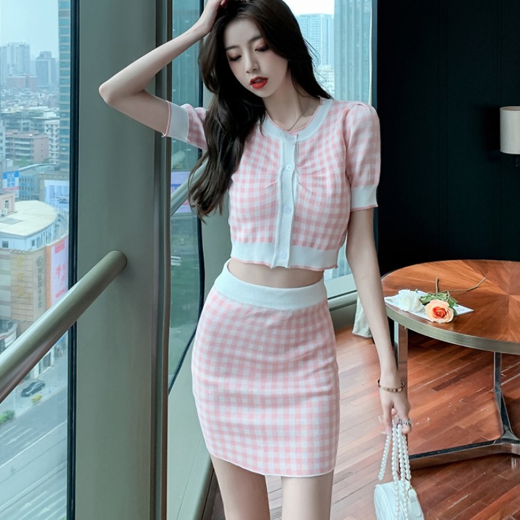 Sweet Plaid 2 Piece Set Women's Knitted O Neck Single-Breasted Short Sleeve Sleeved Top + Mini Skirts Women Suit 210519