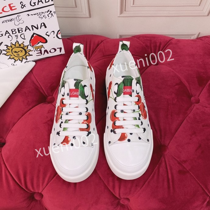DG 2022 Top Quality boots Mens Womens Casual Shoes Bee Snake Leather Embroidery Classic Trainers Python Embroidered Lover Sneakers 35-41, 02
DG 2022 Top Quality boots Mens Womens Casual Shoes Bee Snake Leather Embroidery Classic Trainers Python Embroidered Lover Sneakers 35-41, 02