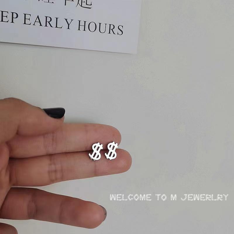 Stud Fashion Dollar Sign Earrings Couple Models Cold Wind Simple Stainless Steel Men And Women Punk Style Jewelry, Golden;silver
Stud Fashion Dollar Sign Earrings Couple Models Cold Wind Simple Stainless Steel Men And Women Punk Style Jewelry, Golden;silver
