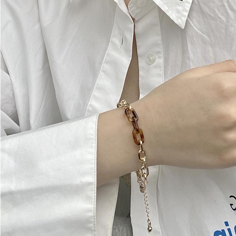 Bangle Vintage Stitching Design Acrylic Leopard Print Bracelets For Woman 2021 Fashion Bracelet & Bangles Elegant Statement Jewelry
Bangle Vintage Stitching Design Acrylic Leopard Print Bracelets For Woman 2021 Fashion Bracelet & Bangles Elegant Statement Jewelry