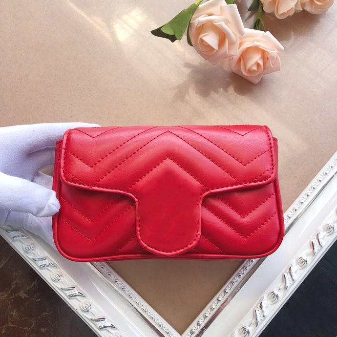 Cell Phone Pocket women's bag embroidered rhombus bucket bag leather luxury all-match handbag fashion explosive one-shoulder messenger bag, 01
Cell Phone Pocket women's bag embroidered rhombus bucket bag leather luxury all-match handbag fashion explosive one-shoulder messenger bag, 01