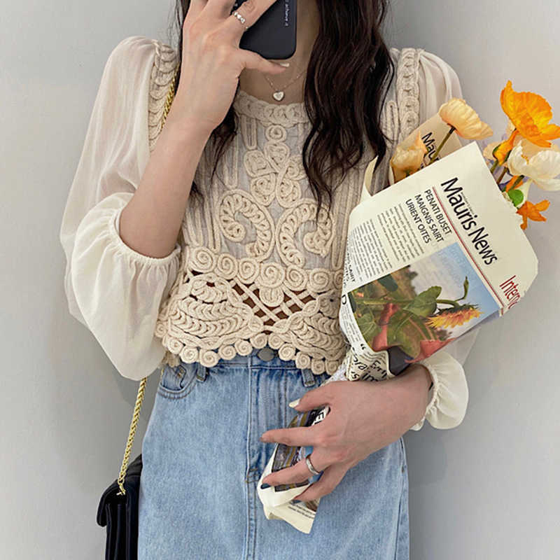 Korejpaa Women Shirt Summer Korean Gentle Temperament Round Neck Micro-Permeable Mesh Stitching Lace Crochet Hollow Blouses 210526
