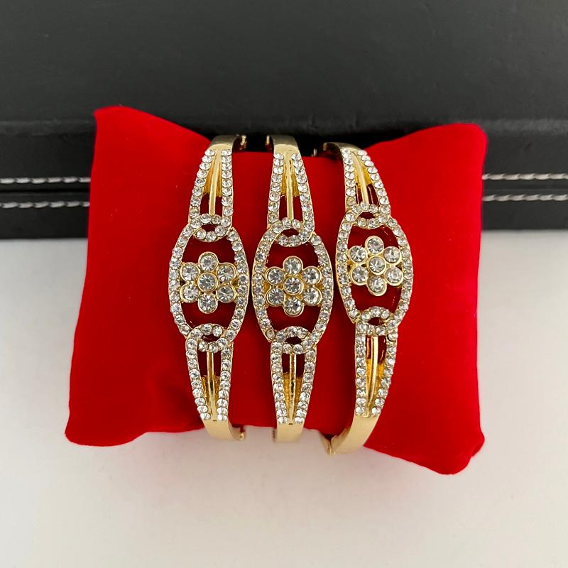 Bangle Ethiopian Fashion Small Gold Bracelet Side Opening Bridal Hand Jewelry Floral Women's African Crystal
Bangle Ethiopian Fashion Small Gold Bracelet Side Opening Bridal Hand Jewelry Floral Women's African Crystal