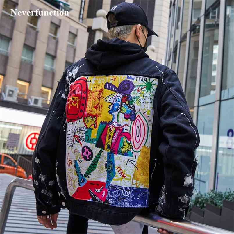 Men Streetwear Graffiti Appliques printed Jeans Jacket Hipster Holes Loose Hip Hop motorcycle Cotton black Casual Denim Jackets 210818