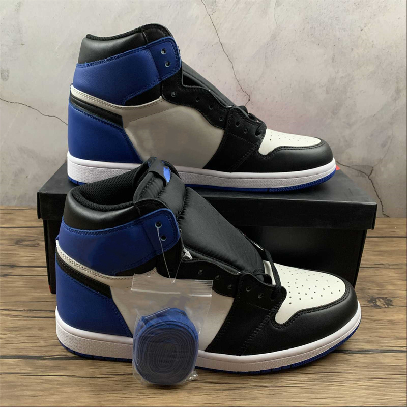 Top Quality Jumpman 1 High OG Lightnings Basketball Shoes Mens 1s Black Blue White Designer Sports Sneakers Size EU40-46, Clear
Top Quality Jumpman 1 High OG Lightnings Basketball Shoes Mens 1s Black Blue White Designer Sports Sneakers Size EU40-46, Clear