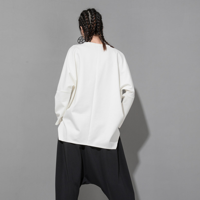 [EAM] New Spring Autumn Round Neck Long Sleeve Black Oblique Zipper Irregular Hem Big Size T-shirt Women Fashion Tide JQ706 210406