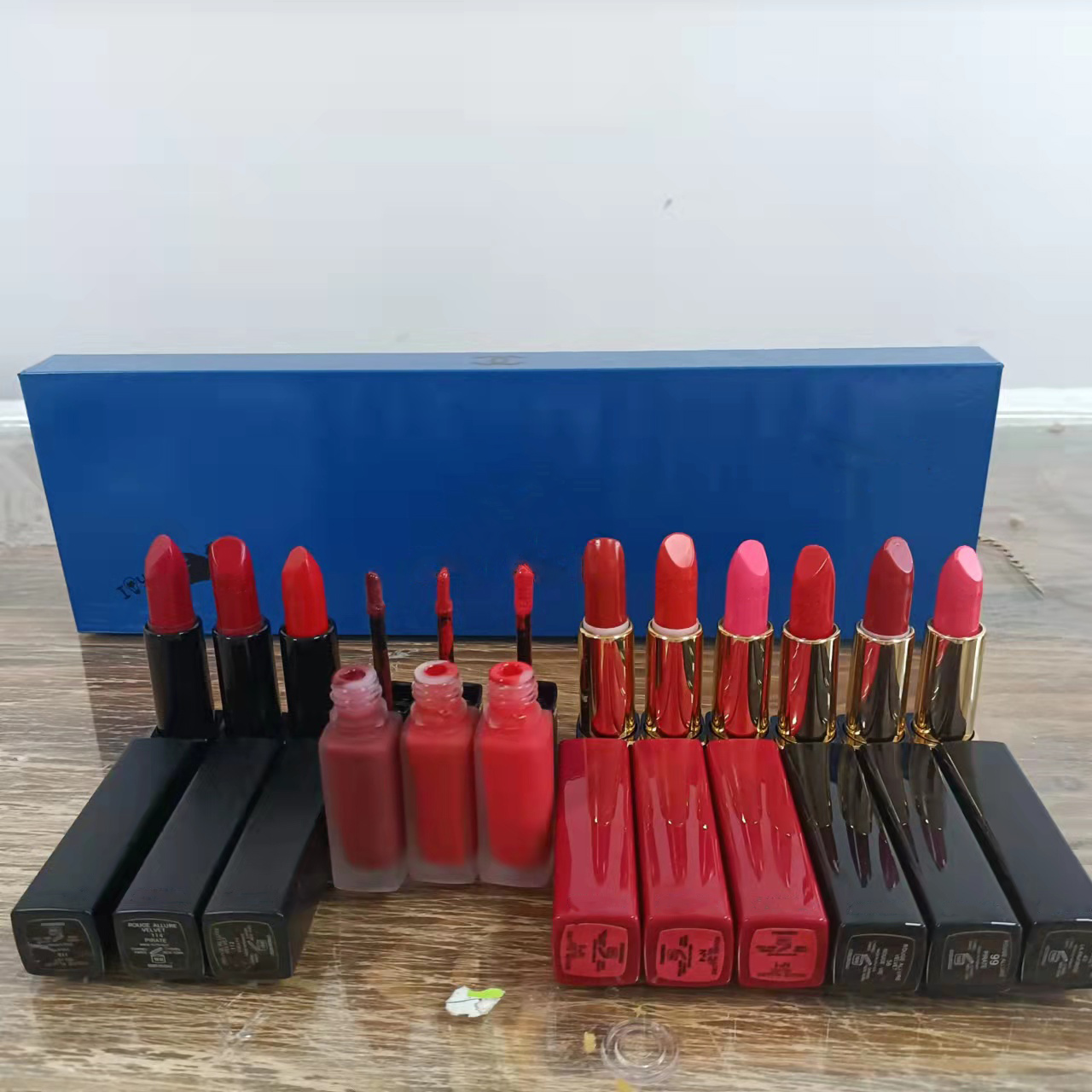 Makeup Famous Brand 12pcs/set Lipsticks set Matte Lipstick 12color Lip Sticks Cosmetic, Mixed color
Makeup Famous Brand 12pcs/set Lipsticks set Matte Lipstick 12color Lip Sticks Cosmetic, Mixed color