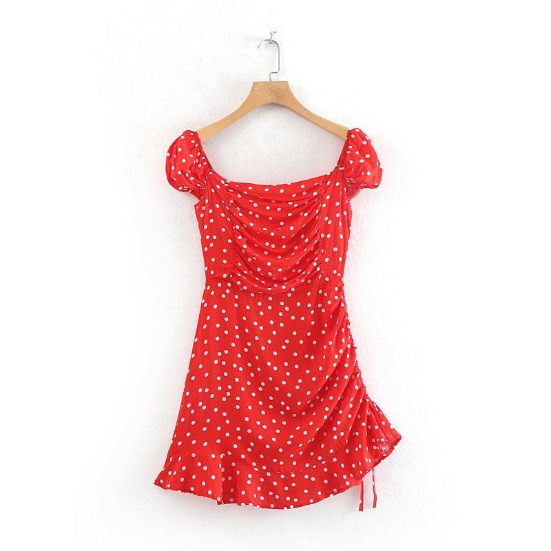 2019 summer new style one line collar off shoulder high waist red bottom wave spot side drawstring slim dress, As shown in figure
2019 summer new style one line collar off shoulder high waist red bottom wave spot side drawstring slim dress, As shown in figure