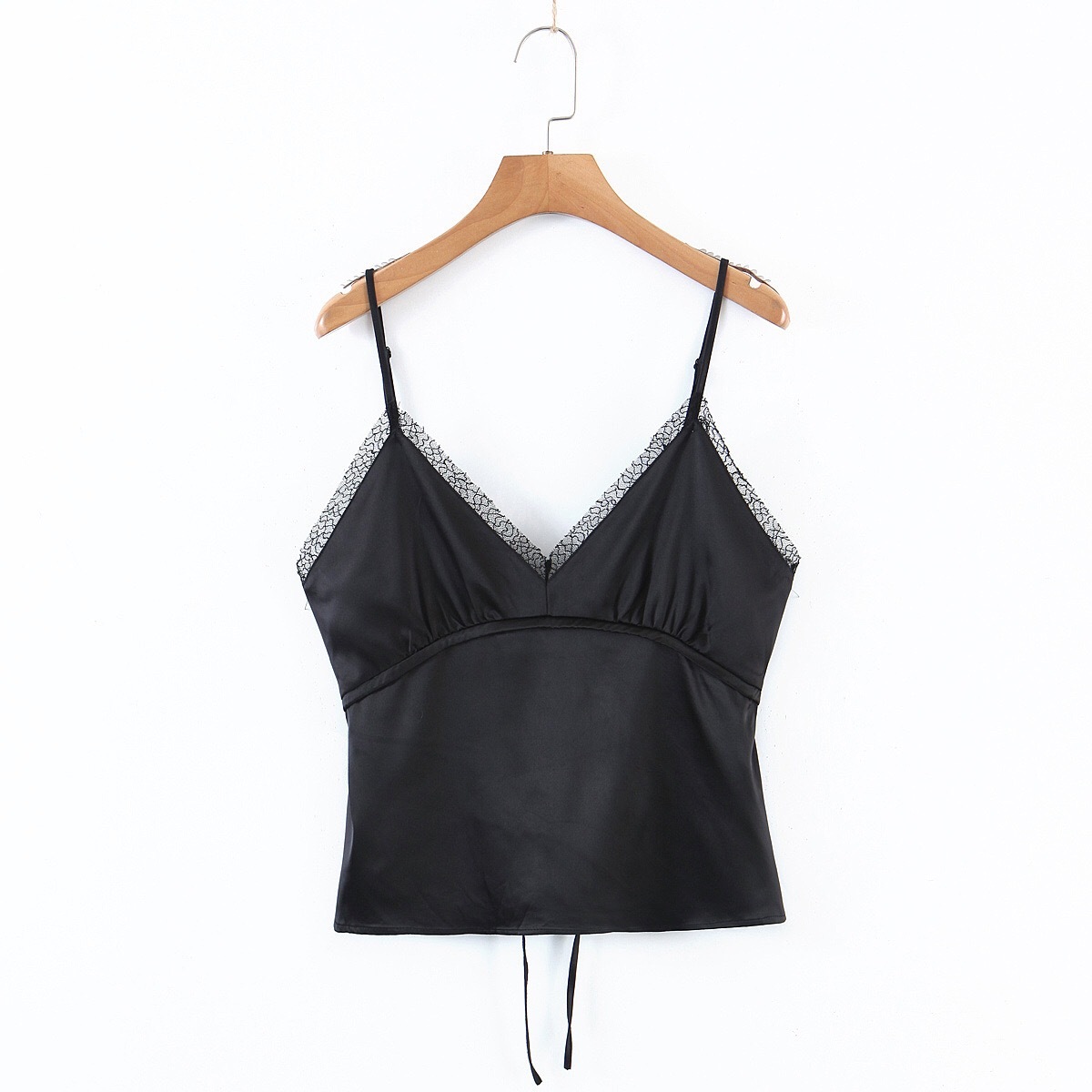 Summer France Spliced Lace V neck Black Satin Camis Women Retro Girl Sexy Back Tie bow Belt Slim Crop Top Short Tees 210429