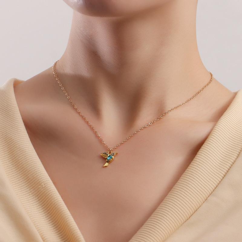 Pendant Necklaces Necklace Women Bird Woman Chain Minimalist Jewelry Unisex Gold Color Trendy Sweet Metal Rhinestone Naszyjnik
Pendant Necklaces Necklace Women Bird Woman Chain Minimalist Jewelry Unisex Gold Color Trendy Sweet Metal Rhinestone Naszyjnik
