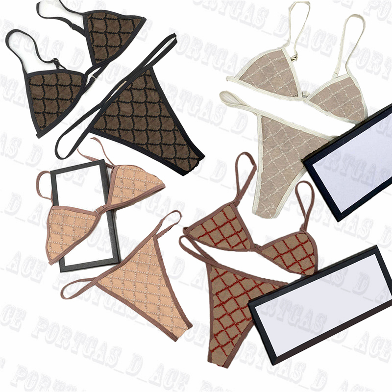 Alphabets Embroidered Triangle Bikinis Vintage Tulle Split SpasHG Swimsuits For Women Womens Sexy Beach Bra Briefs Suit Underwear Swimwear 4 Colors
Alphabets Embroidered Triangle Bikinis Vintage Tulle Split SpasHG Swimsuits For Women Womens Sexy Beach Bra Briefs Suit Underwear Swimwear 4 Colors