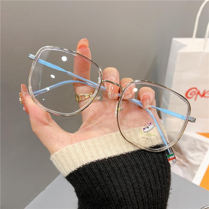 Sunglasses Women Irrgular Clear Frame Glasses Fashion Vintage Anti-blue Light Blocking Eyewear Optical Computer Eyeglasses, White;black
Sunglasses Women Irrgular Clear Frame Glasses Fashion Vintage Anti-blue Light Blocking Eyewear Optical Computer Eyeglasses, White;black