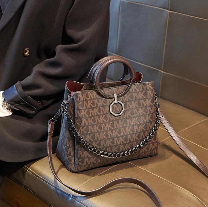 Handbag Female 2021 Spring/Summer All-Match Portable Bucket Bag Fashion Large-Capacity One-Shoulder Messenger Bags Tide
Handbag Female 2021 Spring/Summer All-Match Portable Bucket Bag Fashion Large-Capacity One-Shoulder Messenger Bags Tide