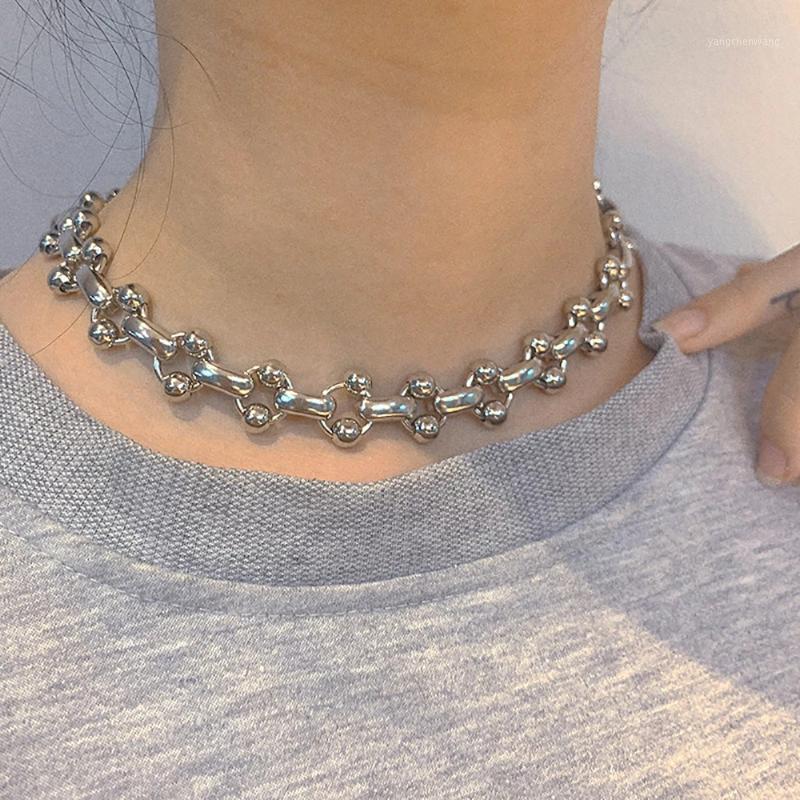 Chains Ghidbk Sweet Cool Punk Bone Stick Shape Chain Choker Necklaces Hip Hop Clavicle With Balls For Women Men Jewelry
Chains Ghidbk Sweet Cool Punk Bone Stick Shape Chain Choker Necklaces Hip Hop Clavicle With Balls For Women Men Jewelry