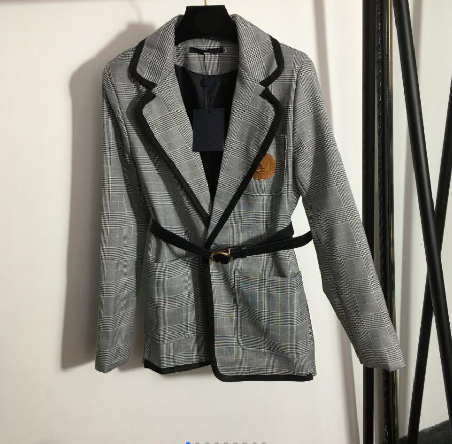 ladies letter embroidered pockets belt waist vneck longsleeved suit jacket gray 819, Customize
ladies letter embroidered pockets belt waist vneck longsleeved suit jacket gray 819, Customize
