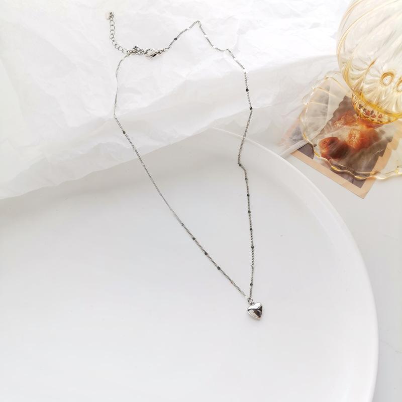 Pendant Necklaces YUNLI Fashion Titanium Steel Necklace Simple Love Sweet Temperament Summer Clavicle Chain Party Jewelry
Pendant Necklaces YUNLI Fashion Titanium Steel Necklace Simple Love Sweet Temperament Summer Clavicle Chain Party Jewelry