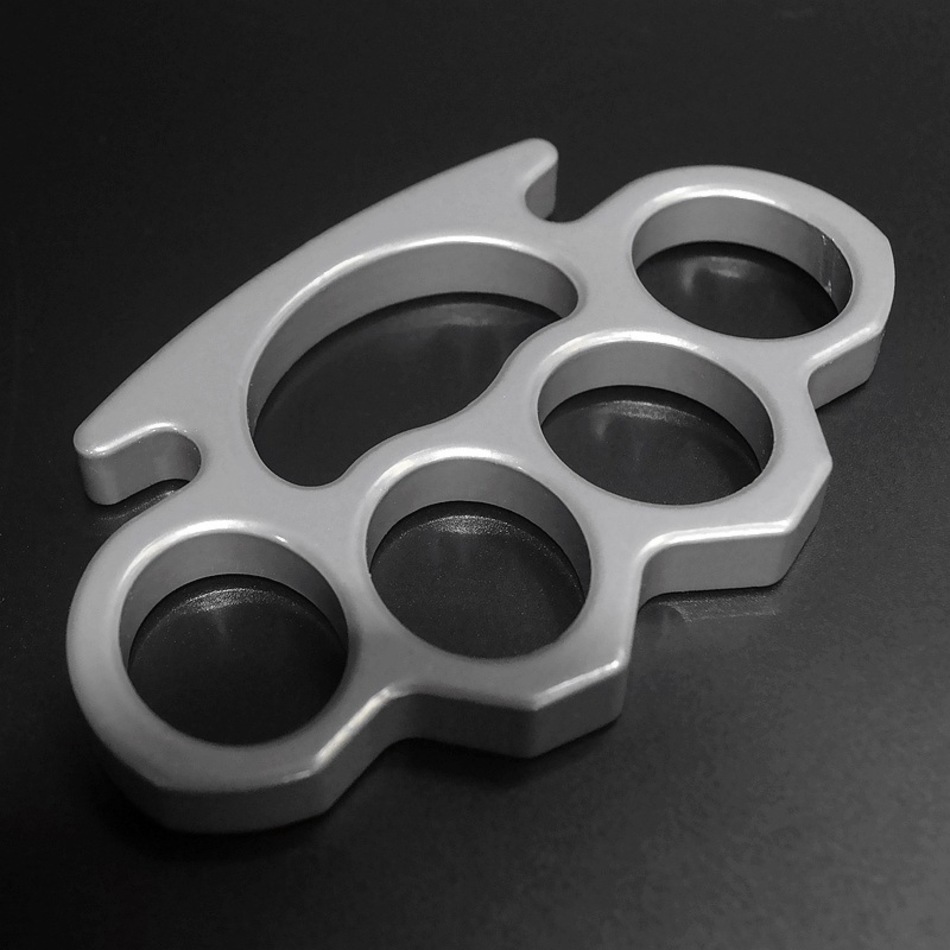 Black Iron Thickened Martial Arts Fight Four Finger Boxer Hand Button Fist Button Defense Finger Tiger Ring Fist Ring Travel Equipment 1KCG
Black Iron Thickened Martial Arts Fight Four Finger Boxer Hand Button Fist Button Defense Finger Tiger Ring Fist Ring Travel Equipment 1KCG