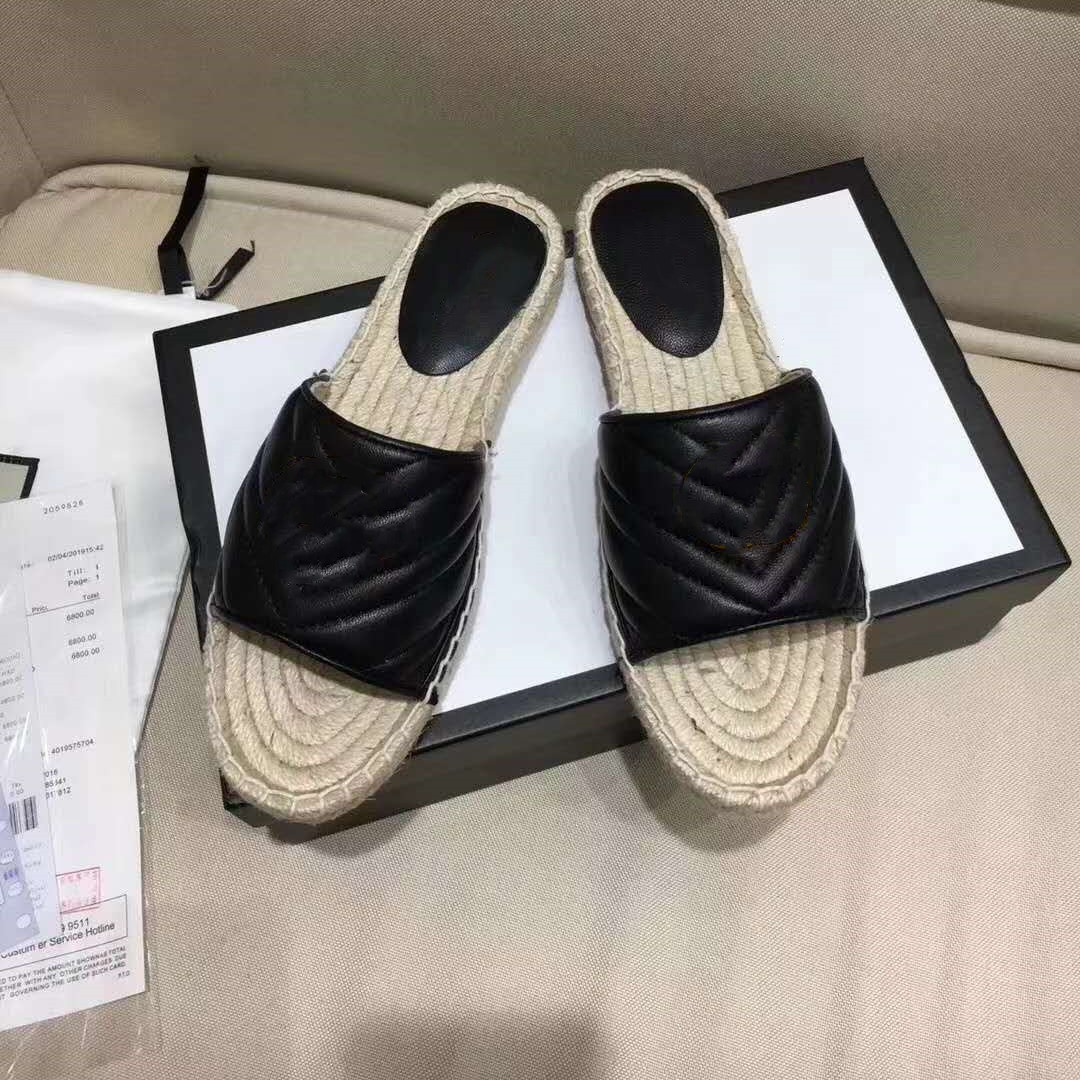 Woman Leather Espadrille Slipper Waves Gold Mental 2G Letter Chic Designer Lady Cord Platform Flat Rubber Sole Slide Sandal, Slipper dustbag
Woman Leather Espadrille Slipper Waves Gold Mental 2G Letter Chic Designer Lady Cord Platform Flat Rubber Sole Slide Sandal, Slipper dustbag