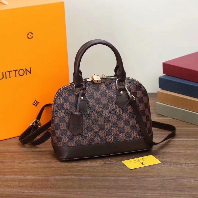 LV LOUIS bags VITTON Alma Bb Fashion Women Shoulder Bags Chain Messenger Bag Leather Handbags Shell Wallet Purse Ladies
LV LOUIS bags VITTON Alma Bb Fashion Women Shoulder Bags Chain Messenger Bag Leather Handbags Shell Wallet Purse Ladies