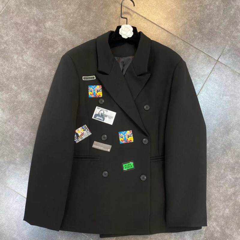 Spring Balck Solid Lapel Collar Long Sleeve Double Breasted Personalized Label Street Suit Coat Blazer MZ109 210525, Black
Spring Balck Solid Lapel Collar Long Sleeve Double Breasted Personalized Label Street Suit Coat Blazer MZ109 210525, Black