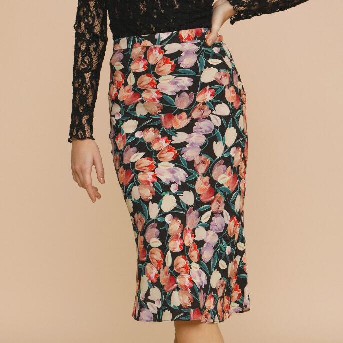 Women's 25Rouje skirts tulips print high waist trumpet mermaid High-quality temperament classic lady spring summer flowers, Pictures
Women's 25Rouje skirts tulips print high waist trumpet mermaid High-quality temperament classic lady spring summer flowers, Pictures