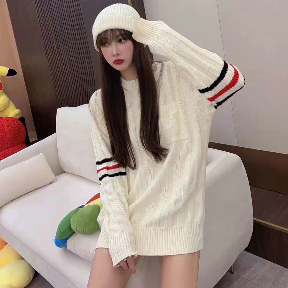 2021 The autumn/winter women's knitting Sweaters long sleeves style fashion loose Big yards knitwear sweater(Free hats), White
2021 The autumn/winter women's knitting Sweaters long sleeves style fashion loose Big yards knitwear sweater(Free hats), White