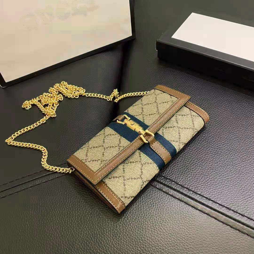 Designer design high quality women's chain diagonal bag, fashionable and versatile. Size: 19 * 10cm, Brown
Designer design high quality women's chain diagonal bag, fashionable and versatile. Size: 19 * 10cm, Brown