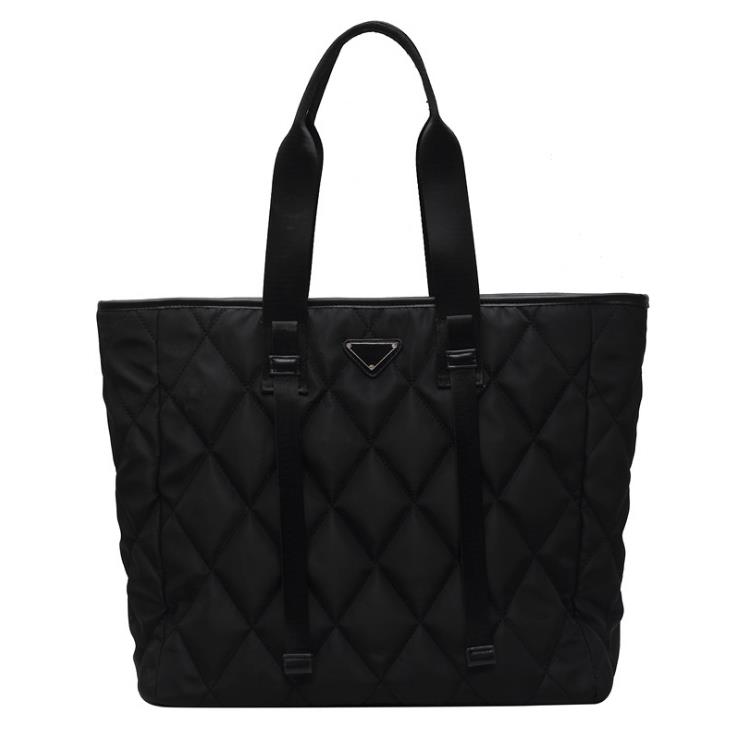 Brand Designer Large Capacity Tote Bags Women's Shoulder Bag Winter Big Shopper Handbags High Quality Nylon Purses, Black;red
Brand Designer Large Capacity Tote Bags Women's Shoulder Bag Winter Big Shopper Handbags High Quality Nylon Purses, Black;red