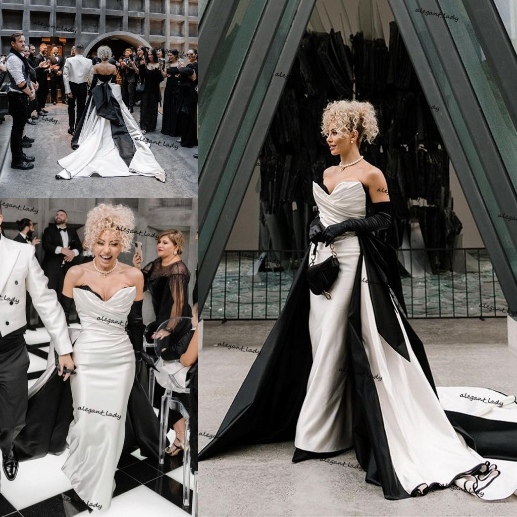 Vintage White Black Gothic Wedding Dresses with Detachable Train 2021 Sweetheart Lace-up Corset Country Bridal Dress Vestido, Pink
Vintage White Black Gothic Wedding Dresses with Detachable Train 2021 Sweetheart Lace-up Corset Country Bridal Dress Vestido, Pink