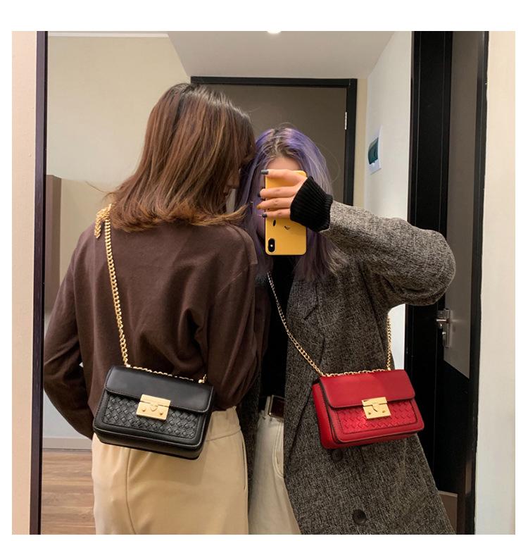 Duffel Bags 2021 Fashion Leisure Lexury Pig Nose Lock Women Small Square Bag Shoulder Diagonal Women's Designer Lingge Handbags Chains, Black
Duffel Bags 2021 Fashion Leisure Lexury Pig Nose Lock Women Small Square Bag Shoulder Diagonal Women's Designer Lingge Handbags Chains, Black