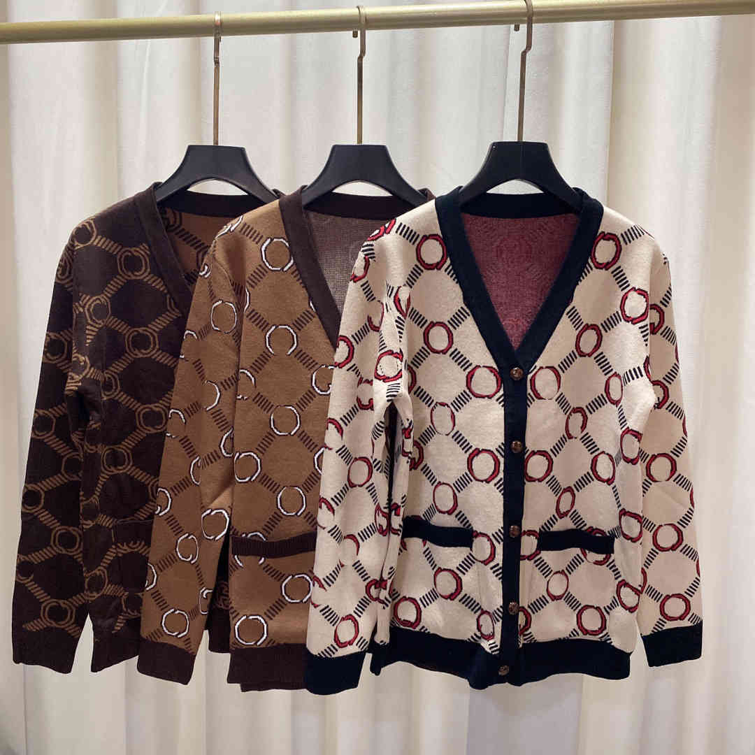 21ss designer clothes women wool knit sweater cardigan super elastic cciggu brand double G letter logo crochet mujer sweaters jacket winter womens casual clothing
21ss designer clothes women wool knit sweater cardigan super elastic cciggu brand double G letter logo crochet mujer sweaters jacket winter womens casual clothing