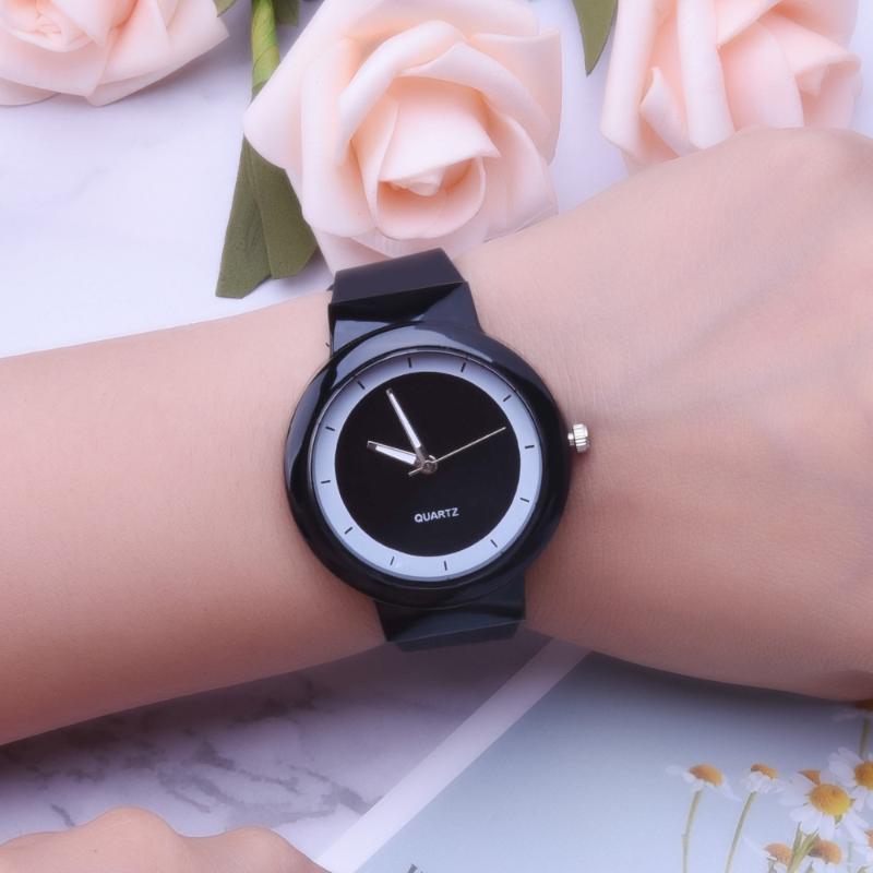 Wristwatches Quartz Watch Silicone Strap Casual Sports Ladies Gift Clock High Quality Movement Women Watches Fashion, White
Wristwatches Quartz Watch Silicone Strap Casual Sports Ladies Gift Clock High Quality Movement Women Watches Fashion, White