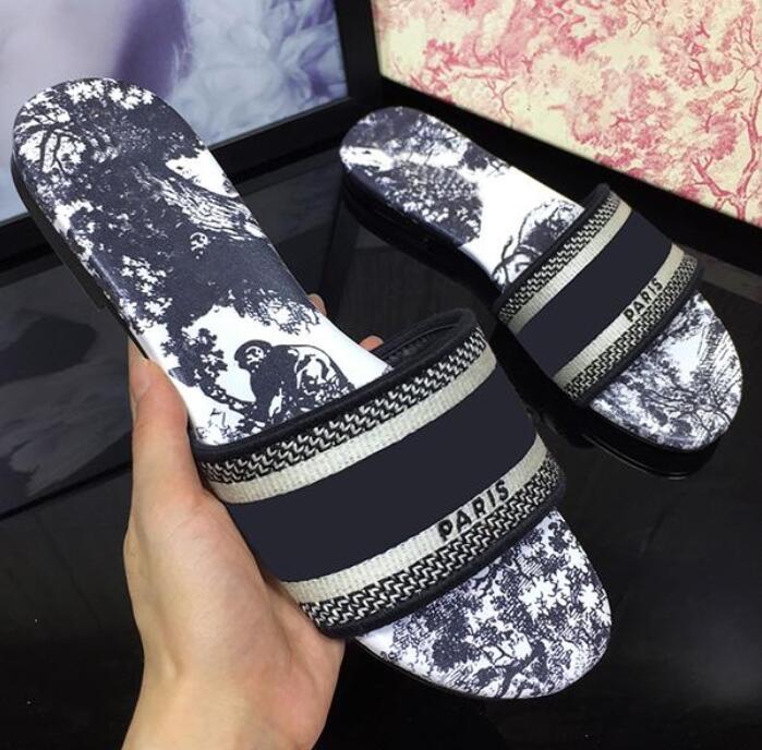 2021 High Quality women Sandals Slippers summer beach indoor Flat shoes Designer Classic Woman Sandal Shoe With, No shoe dont buy it
2021 High Quality women Sandals Slippers summer beach indoor Flat shoes Designer Classic Woman Sandal Shoe With, No shoe dont buy it