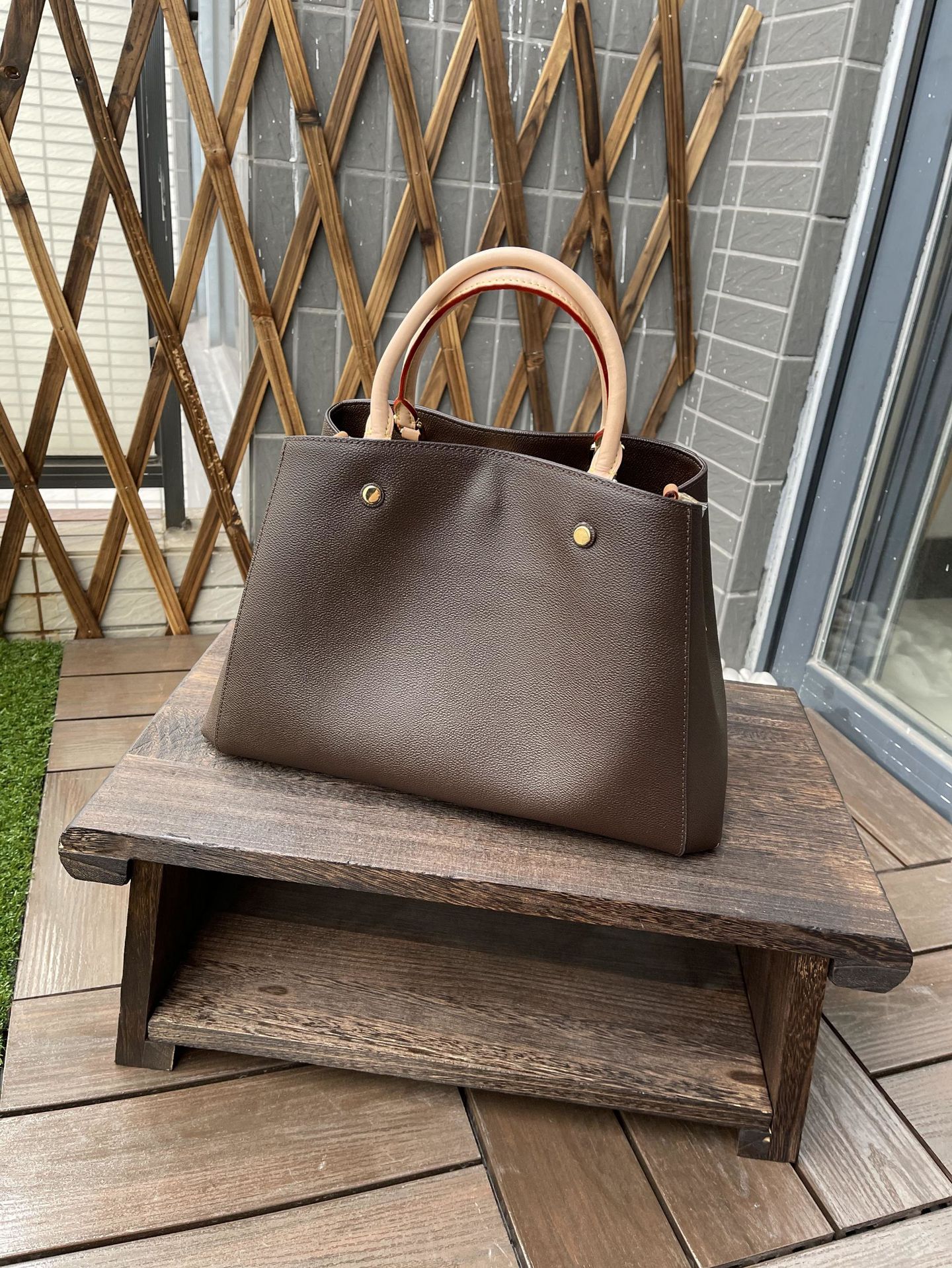 HH 2021 High quality Genuine Leather Handbags luxurys designers Bags Purses Montaigne Bag 41607 Women Tote Brand Shoulder crossbody Totes wallets M41056, Brown flower
HH 2021 High quality Genuine Leather Handbags luxurys designers Bags Purses Montaigne Bag 41607 Women Tote Brand Shoulder crossbody Totes wallets M41056, Brown flower