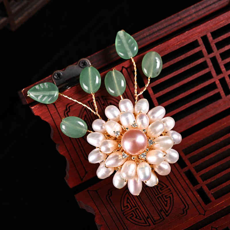Brooch 2021 Handmade Pearl Tourmaline Crystal Stone Temperament Fashion Pin Women's Small Suit Accessories