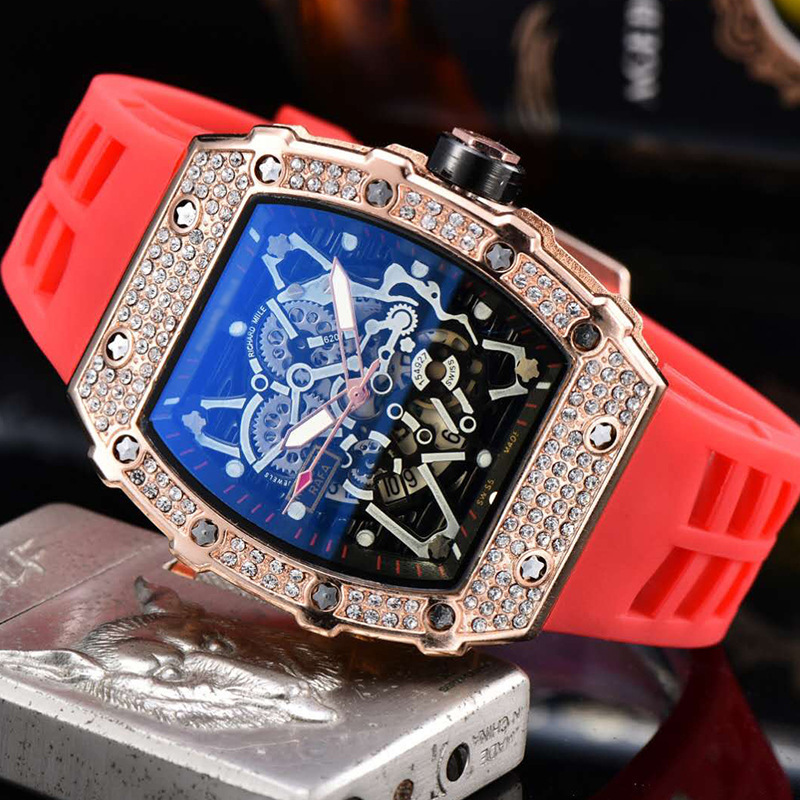 2021 Wristwatches Casual blue spiral crown quartz fashion full Diamond men's watch, Slivery;brown
2021 Wristwatches Casual blue spiral crown quartz fashion full Diamond men's watch, Slivery;brown
