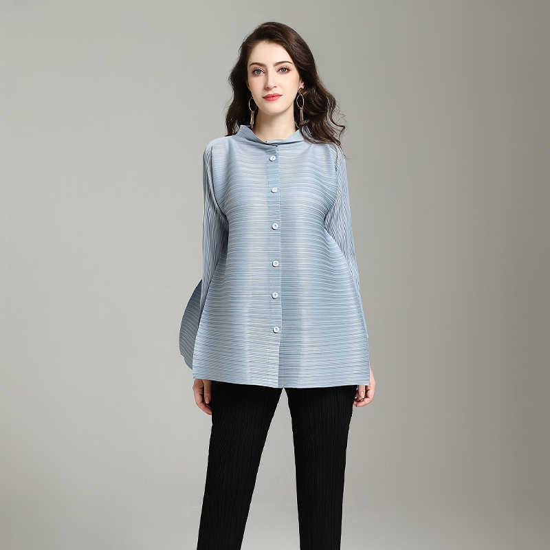 Pleated Jacket Autumn Fashion Solid Women Shirts Loose Full O Neck Tops and Blouse 210615, Red
Pleated Jacket Autumn Fashion Solid Women Shirts Loose Full O Neck Tops and Blouse 210615, Red