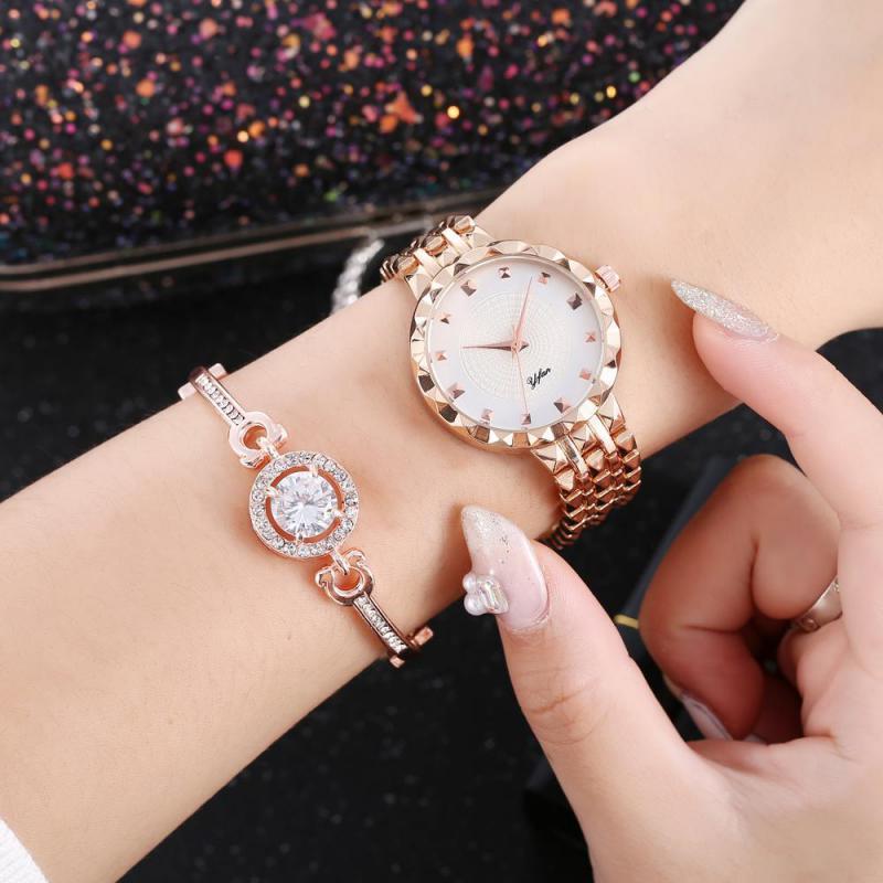 Fashion Luxury Women Watches Womens Quartz WristWatches Alloy Ladies Watch Bracelet Clock Jewelry Gift, Gold
Fashion Luxury Women Watches Womens Quartz WristWatches Alloy Ladies Watch Bracelet Clock Jewelry Gift, Gold