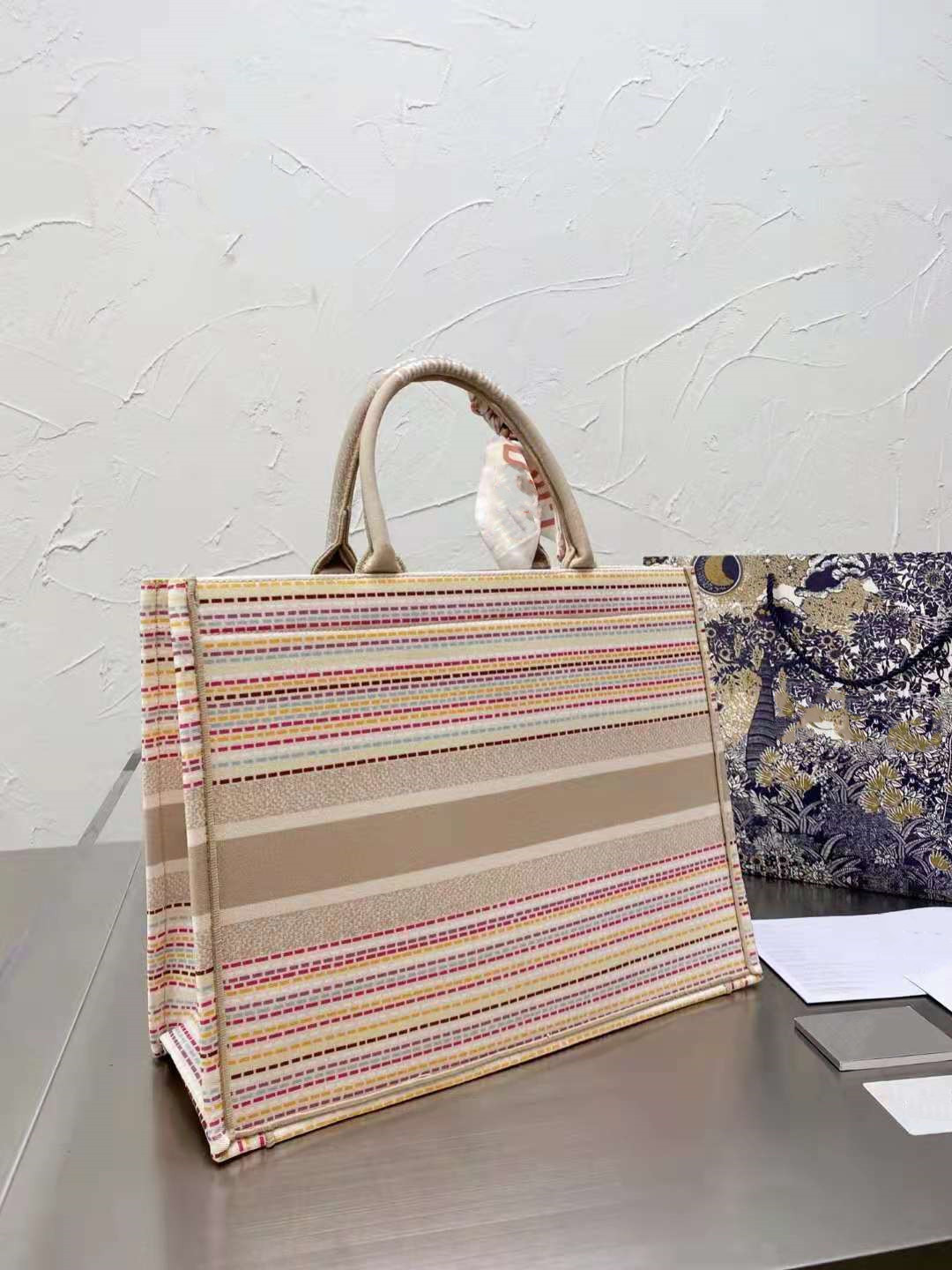 ysiykiy Fashion bags ladies large-capacity handbag with letters handbags retro ethnic style canvas handmade embroidery pattern shopping bag, 03
ysiykiy Fashion bags ladies large-capacity handbag with letters handbags retro ethnic style canvas handmade embroidery pattern shopping bag, 03
