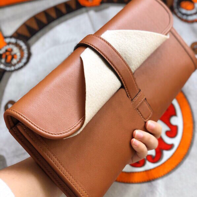 2021 hand-stitched wax thread clutch bag home long wallet leather lady celebrity same envelope luxury all-match customization, Red
2021 hand-stitched wax thread clutch bag home long wallet leather lady celebrity same envelope luxury all-match customization, Red