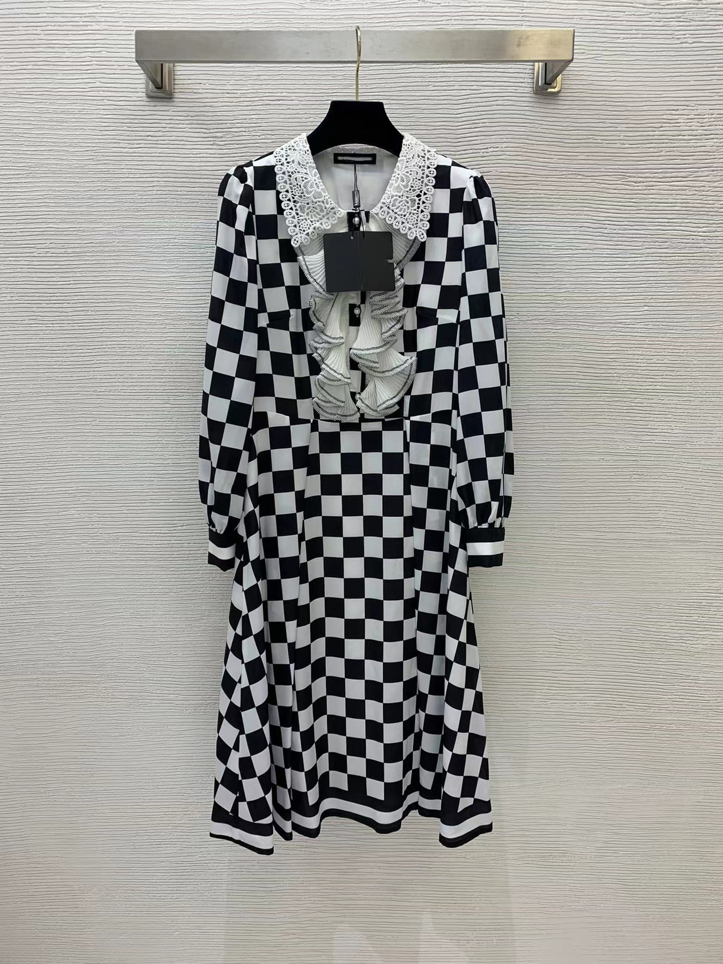 Milan Runway dresses 2021 Autumn Winter Print Panelled Women' Designer Dress Brand Same Style skirtS with 1019-3, Picture color
Milan Runway dresses 2021 Autumn Winter Print Panelled Women' Designer Dress Brand Same Style skirtS with 1019-3, Picture color